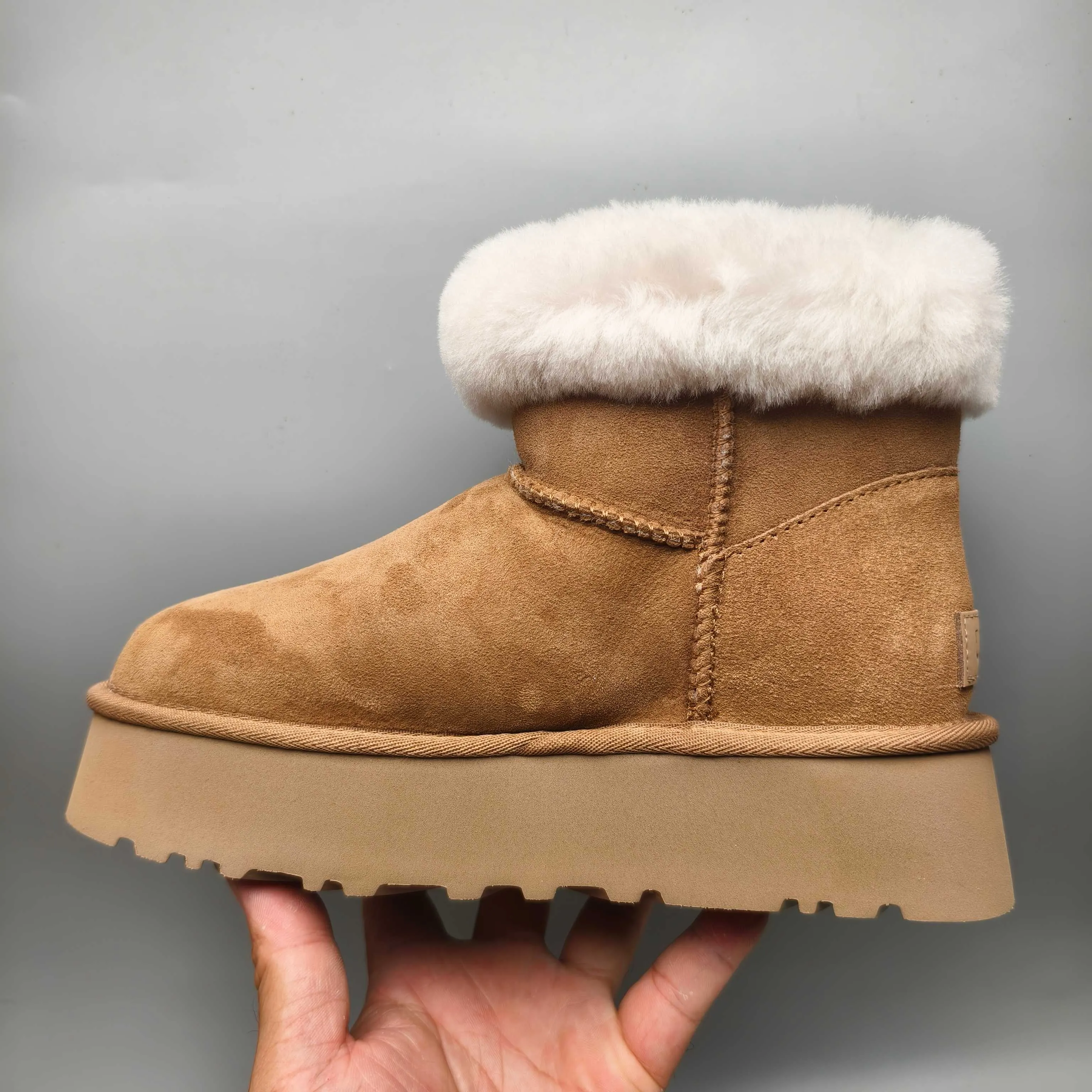 💰480 UGG sheepskin all-in-one snow boots 3356 chestnut thick sole horn jade buckle women's color color: chestnut matching size: 35-40
